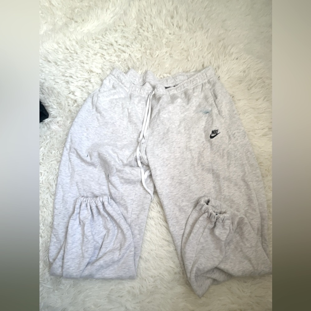 NIKE XL CUFFED SWEAT PANTS